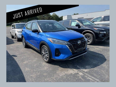 2023 Nissan Kicks SR
