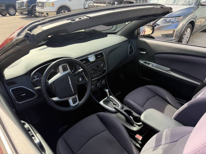 2013 Chrysler 200 Touring