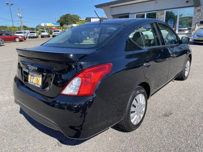 2018 Nissan Versa S Plus