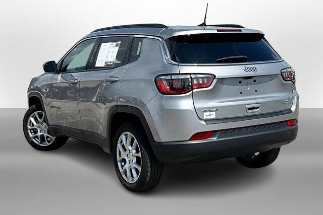 2022 Jeep Compass Latitude Lux