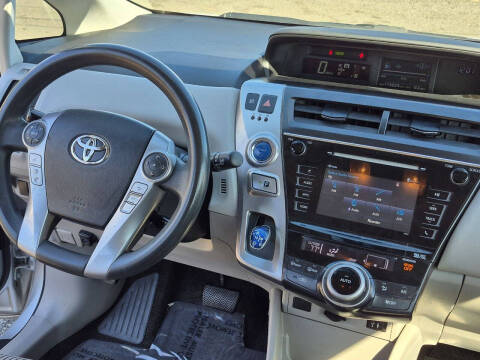 2015 Toyota Prius v Three