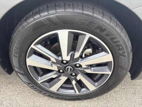 2023 Nissan Versa SV