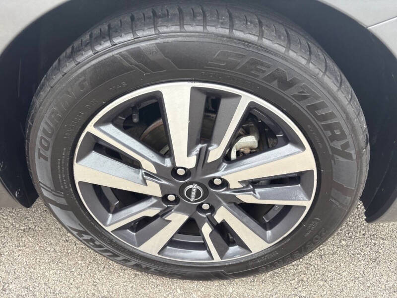 2023 Nissan Versa SV