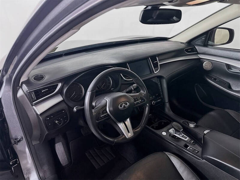 2022 Infiniti QX50 Essential