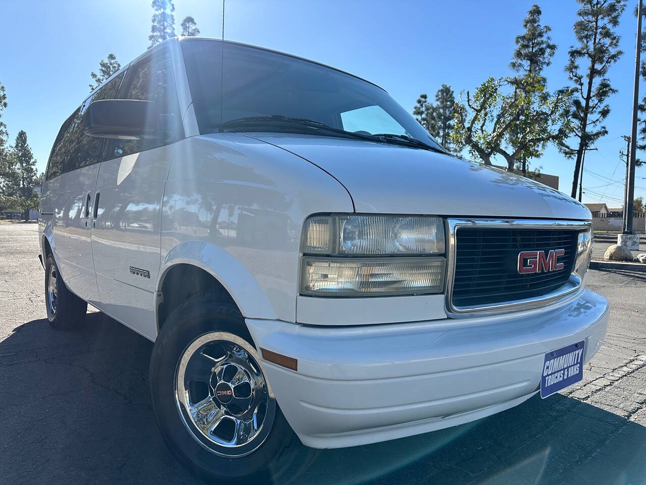 2001 GMC Safari for sale in Pacoima, CA Community Trucks and Vans