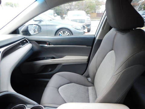 2018 Toyota Camry LE