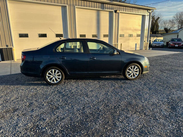 2010 Volkswagen Jetta for sale at PEAK VIEW MOTORS in Mount Crawford, VA