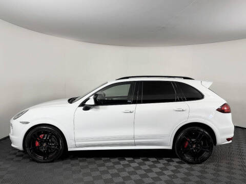 2013 Porsche Cayenne GTS