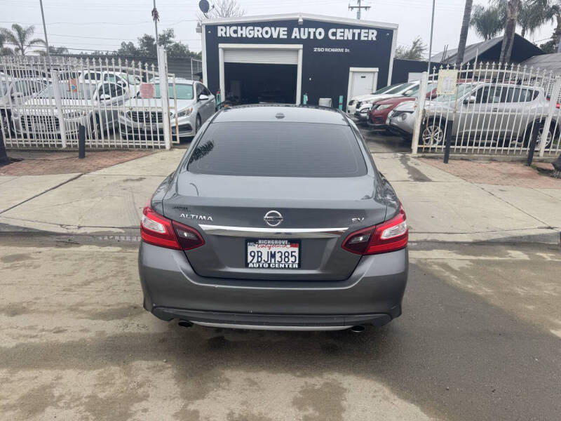 2017 Nissan Altima 2.5 SV