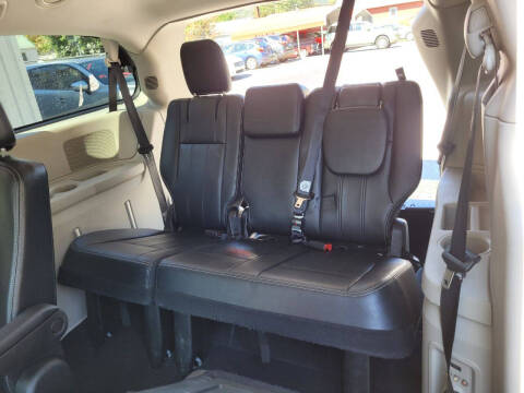 2014 Chrysler Town and Country Touring