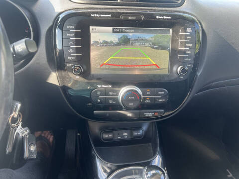 2016 Kia Soul +