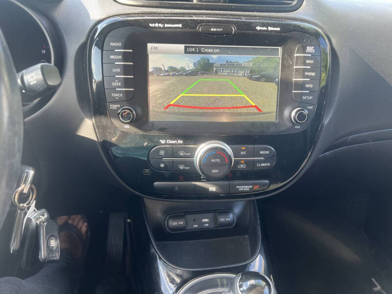 2016 Kia Soul +
