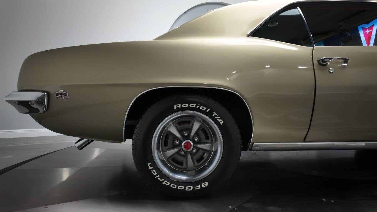 1969 Pontiac Firebird 31