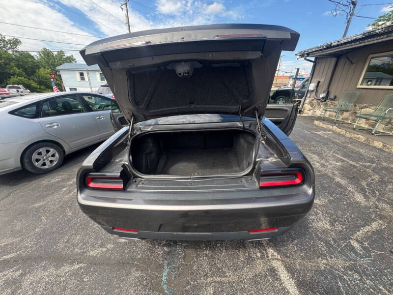 2019 Dodge Challenger SXT