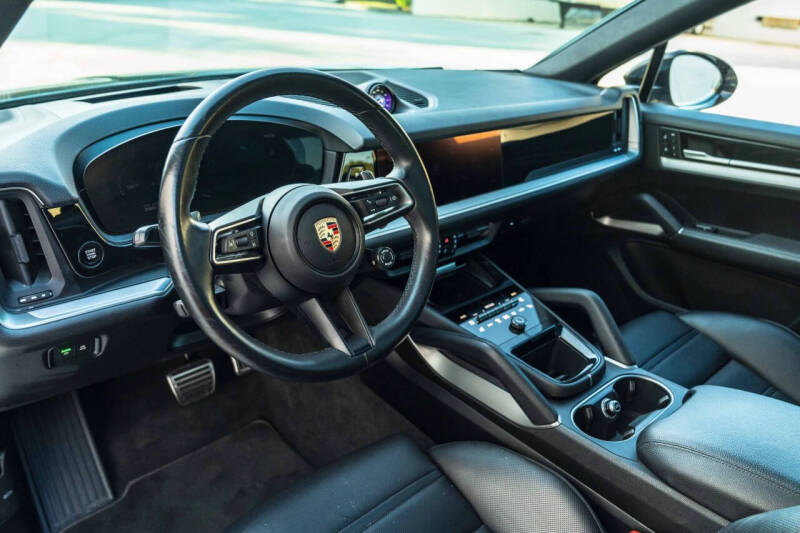 2024 Porsche Cayenne S Coupe