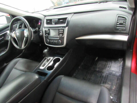 2016 Nissan Altima 2.5 SR