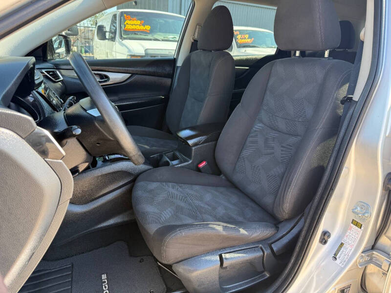 2016 Nissan Rogue S