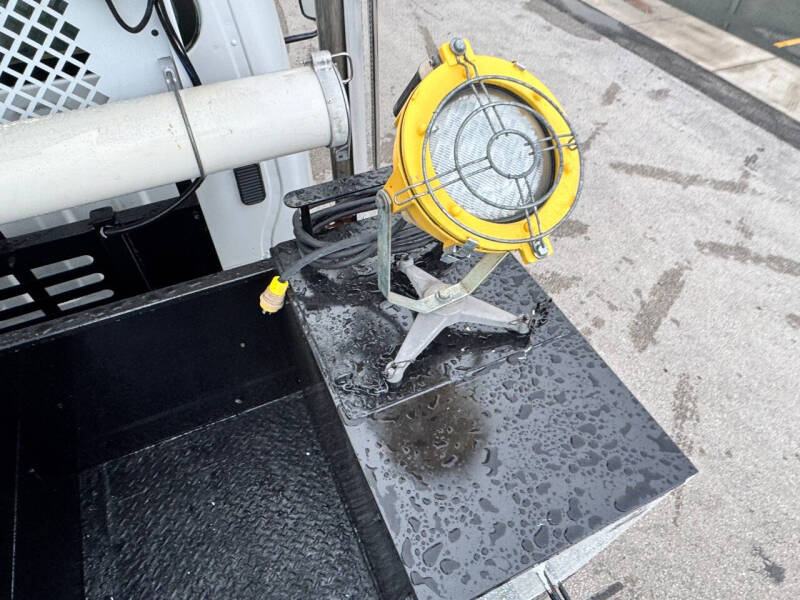 2018 Freightliner M2 106