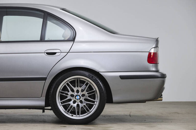 2003 BMW M5