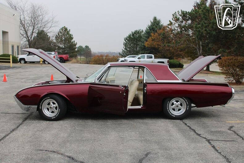 1962 Ford Thunderbird