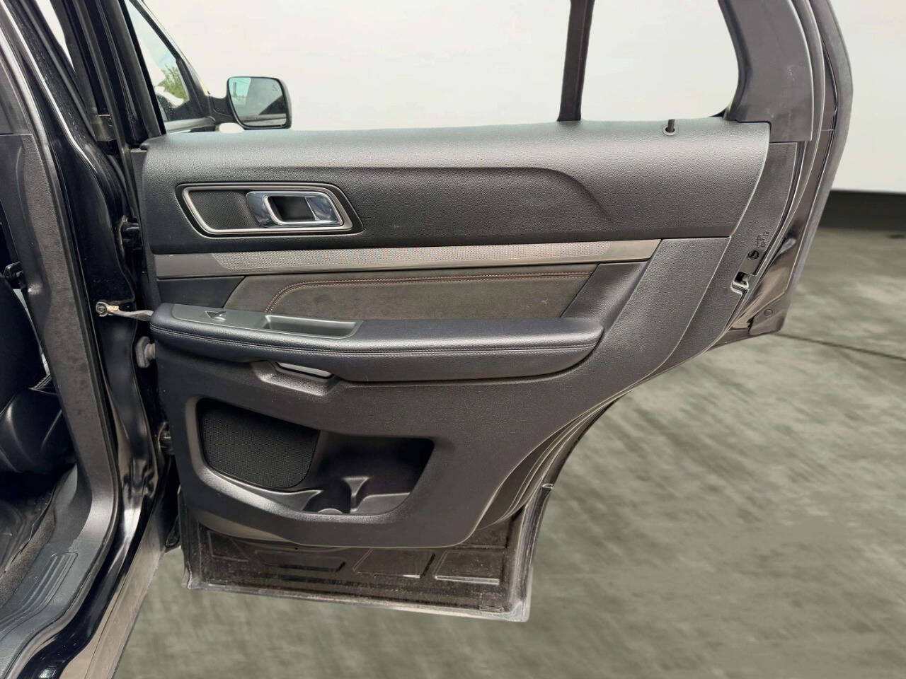FordExplorer24