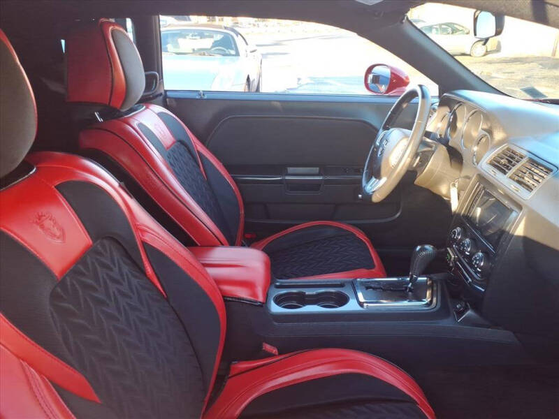 2012 Dodge Challenger SXT