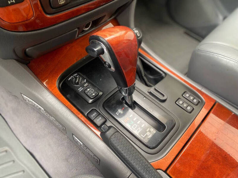 2000 Lexus LX 470