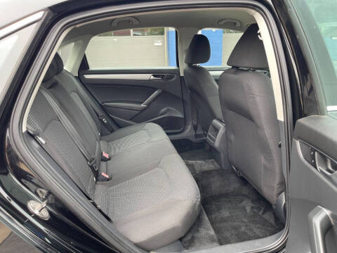 2016 Volkswagen Passat 1.8T S