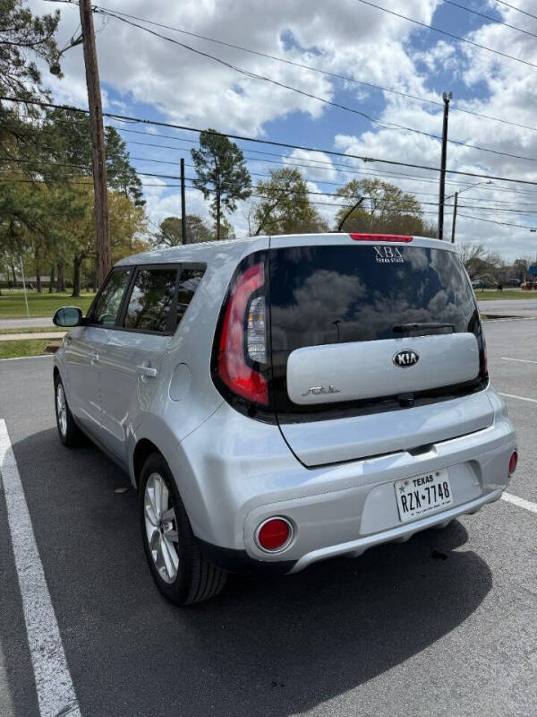 2017 Kia Soul +