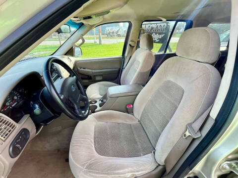 2005 Ford Explorer XLT