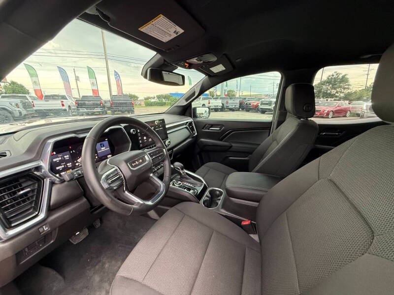 2024 GMC Canyon Elevation