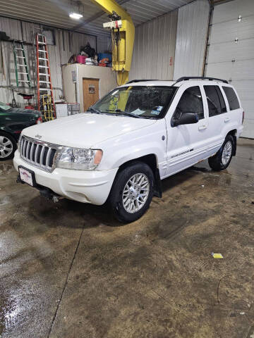 2004 Jeep Grand Cherokee for sale at WESTSIDE GARAGE LLC in Keokuk IA