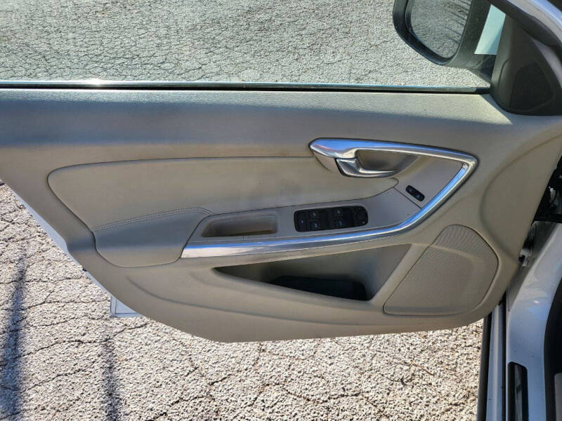 2016 Volvo V60 T5 Drive-E Premier