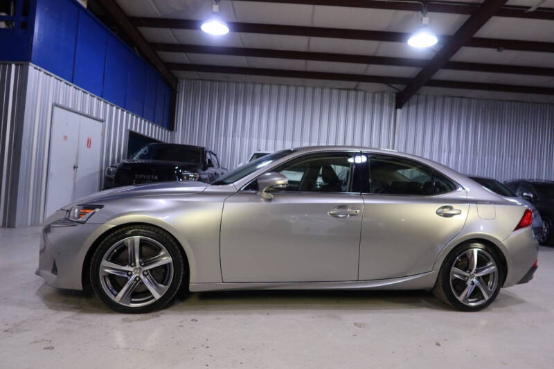 2018 Lexus IS 300 for sale at SOUTHWEST AUTO CENTER INC in Houston TX