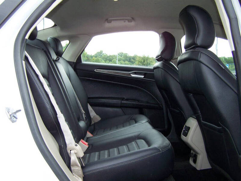 2018 Ford Fusion Hybrid SE