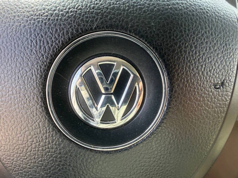 2012 Volkswagen Routan