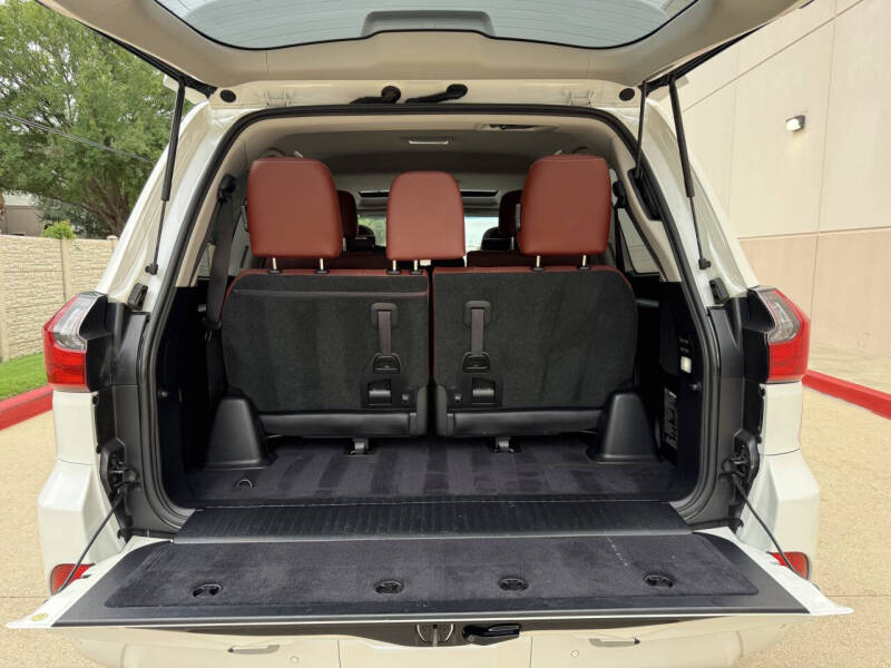 2017 Lexus LX 570