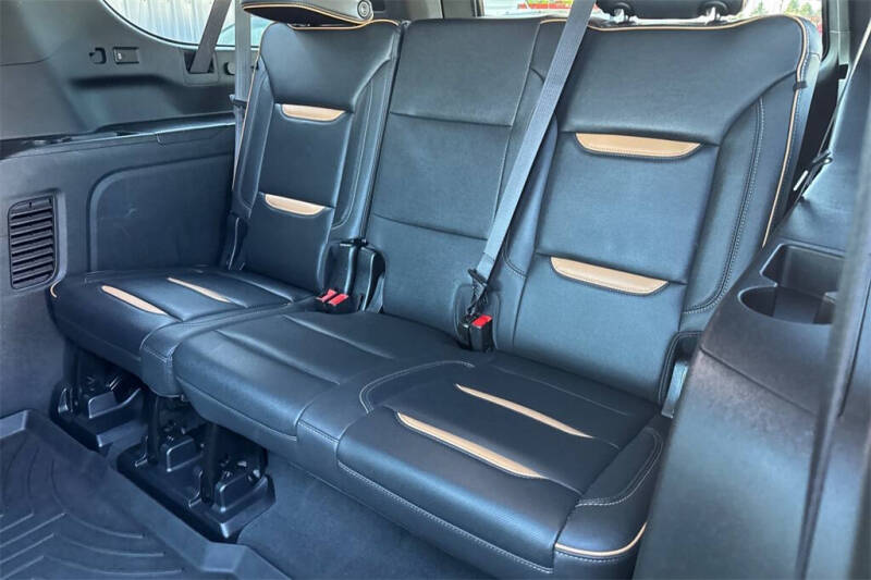 2024 GMC Yukon XL AT4