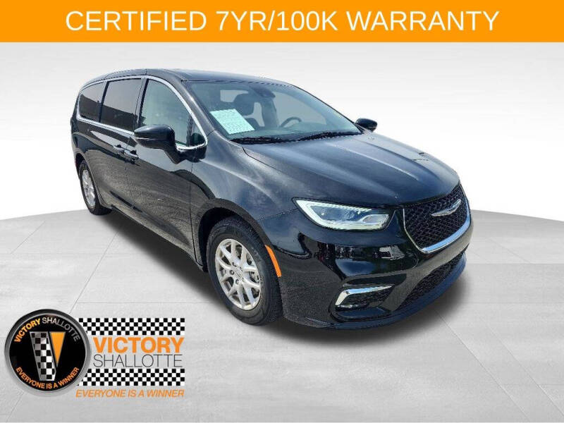 2024 Chrysler Pacifica Touring L