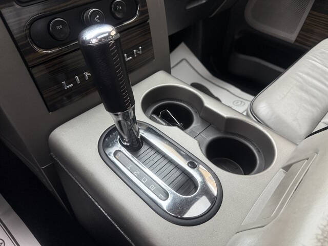 2008 Lincoln Mark LT