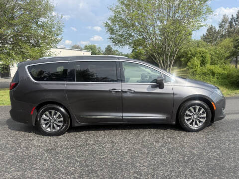 2020 Chrysler Pacifica Touring L Plus