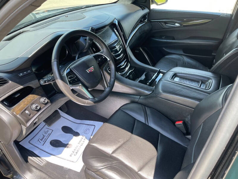 2017 Cadillac Escalade Platinum