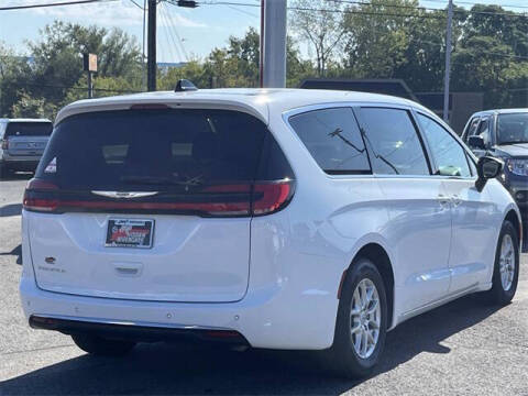 2023 Chrysler Pacifica Touring L