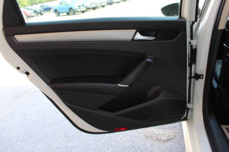 2021 Volkswagen Passat SE