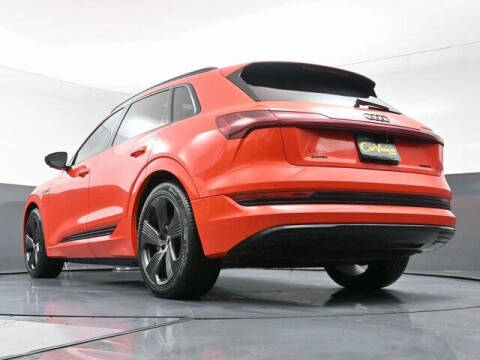 2022 Audi e-tron quattro Premium Plus