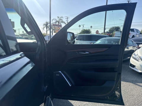 2015 Cadillac Escalade ESV Luxury