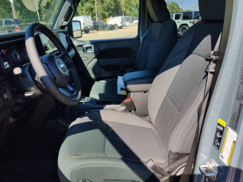 2025 Jeep Gladiator Sport