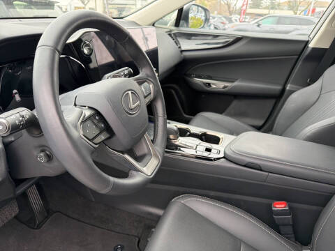 2025 Lexus NX 350h Premium