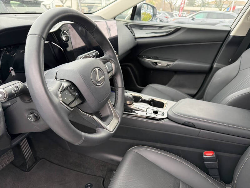 2025 Lexus NX 350h Premium