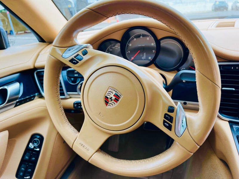 2011 Porsche Panamera